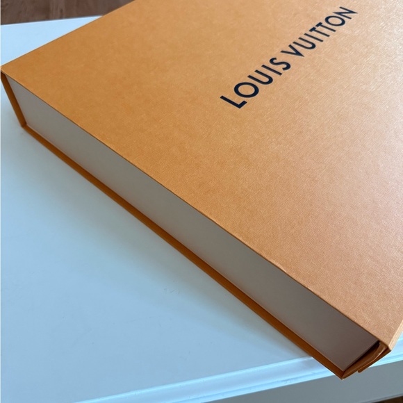 Louis Vuitton Gift Box Purse Storage - LARGE! - Picture 2 of 3